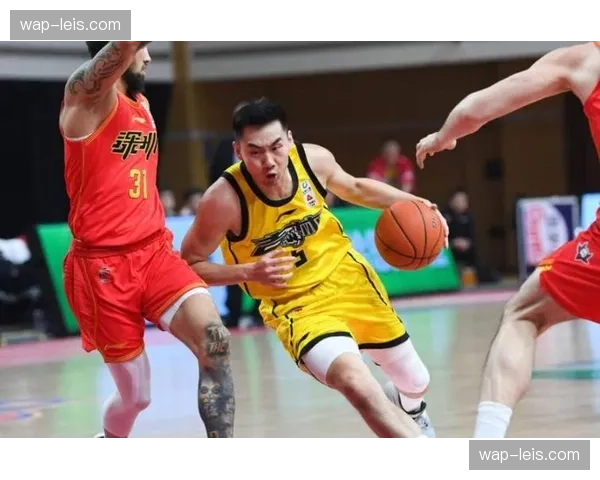 吉林队威尔逊积极态度 场均10.2篮板1.7盖帽支撑内线进攻